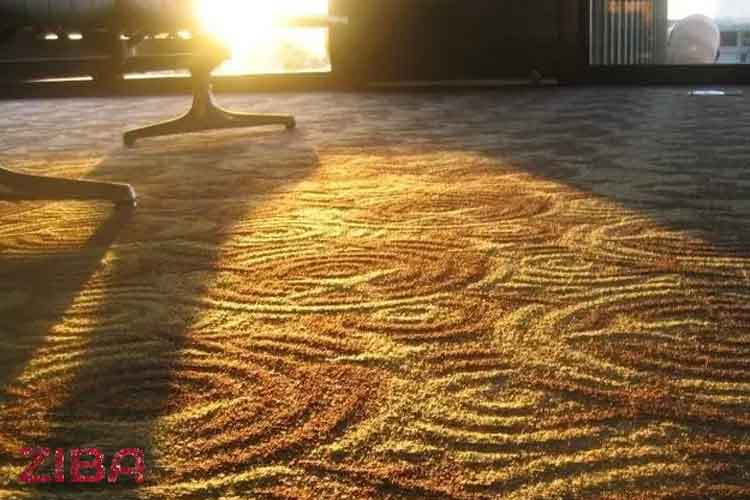 چرا نور خورشید برای فرش مضر است؟