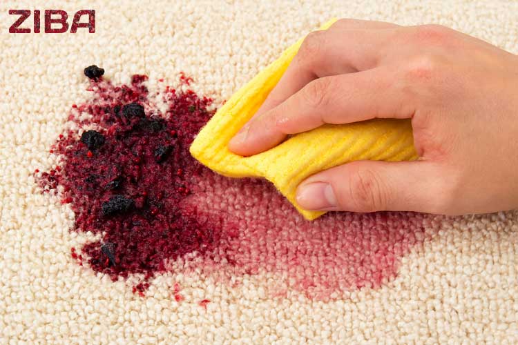 پاک کردن لکه آبمیوه از مبل و قالی